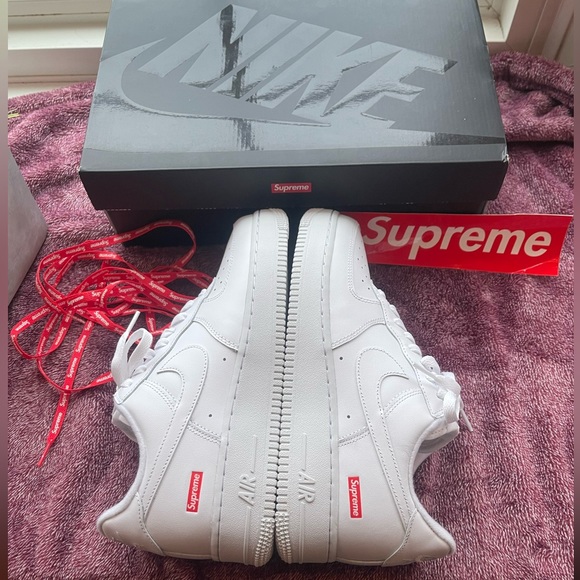 AIR FORCE 1 LOW SP - Picture 1 of 5